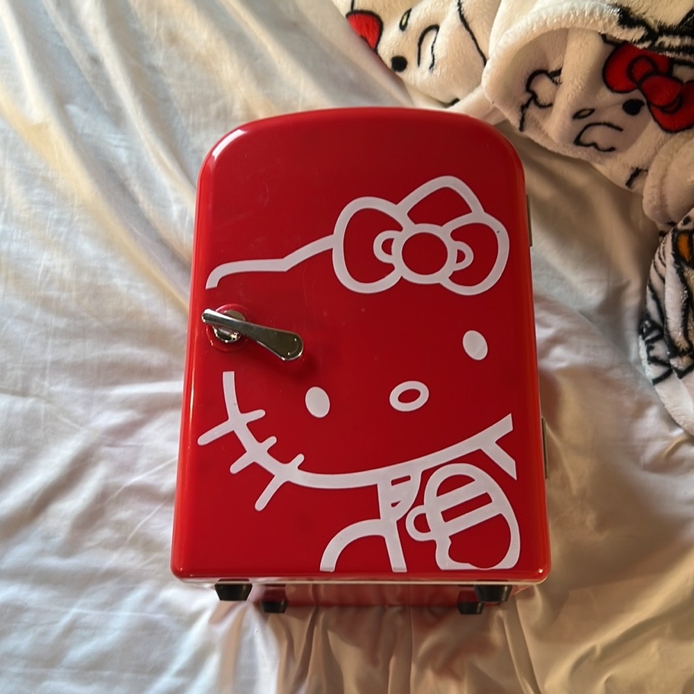 Hello Kitty Red Mini-Fridge some imperfections